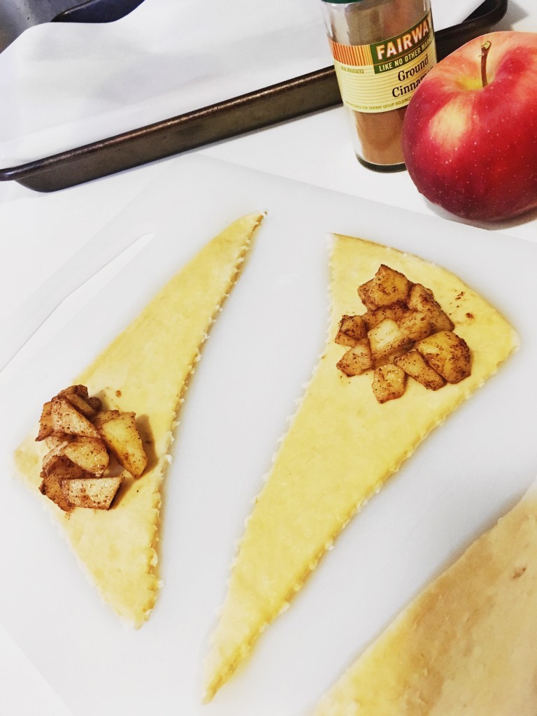 Ingredients: Apples Tube of crescent roll dough Cinnamon Sugar Butter