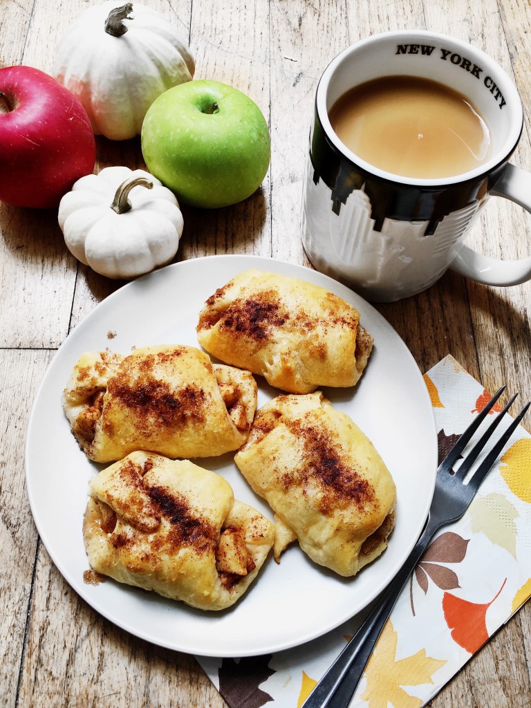 Ingredients: Apples Tube of crescent roll dough Cinnamon Sugar Butter